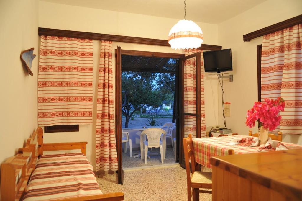 Dolphin Apartments Frangokastello Kamer foto